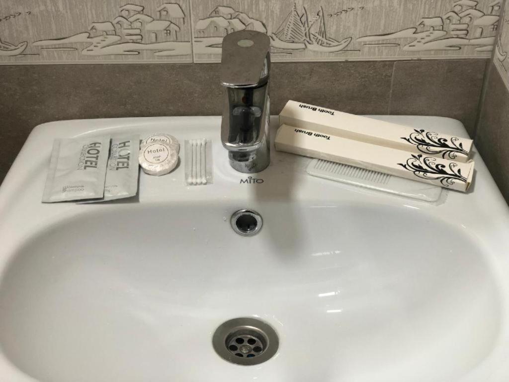 ホテルCalifornia Boutique エレバン エクステリア 写真