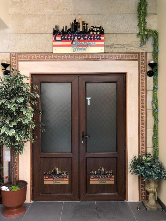 ホテルCalifornia Boutique エレバン エクステリア 写真